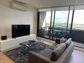 Wyndel Apartments One Bedroom MEL83510S